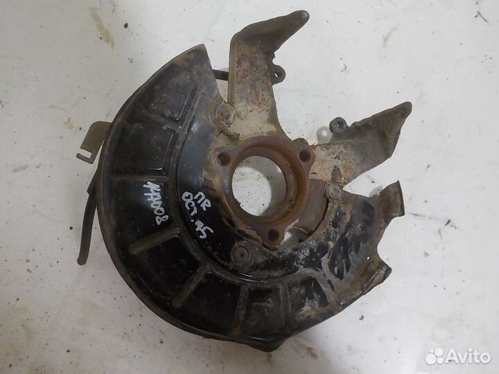 Кулак поворотный передний правый Skoda Octavia A5