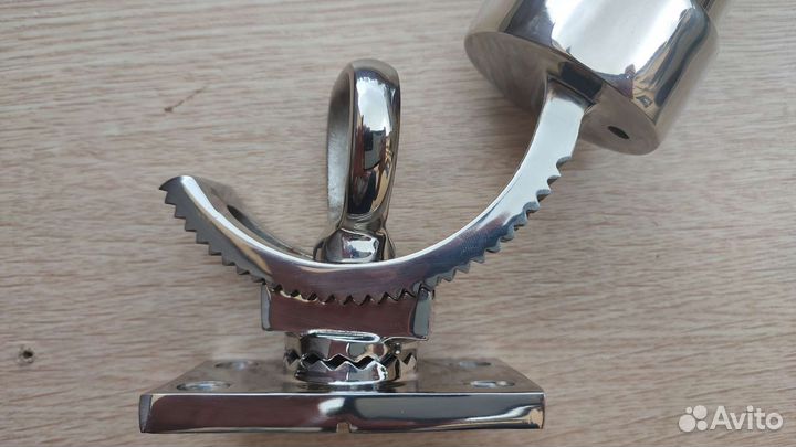 Держатель для спиннинга на катер