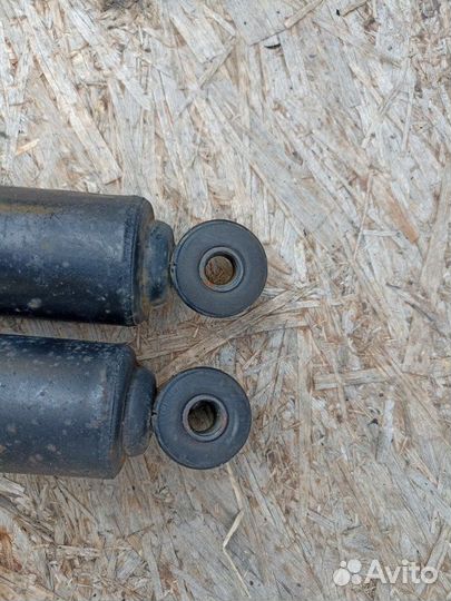 Амортизатор подвески Chrysler Voyager 3.3L V6 smpi