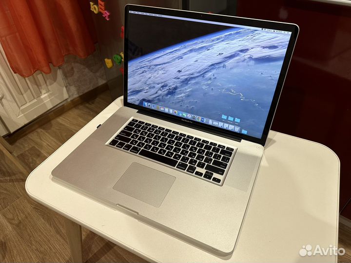 Apple MacBook Pro 17