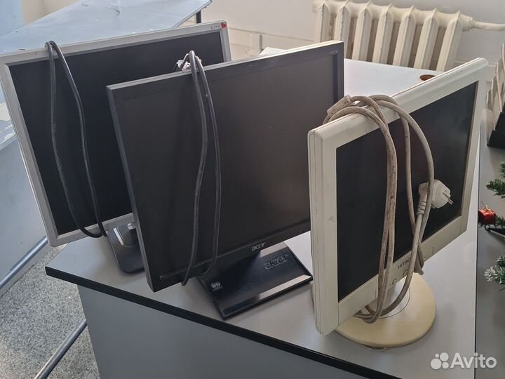 Монитор для компьютера 17