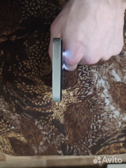 iPhone SE, 64 ГБ