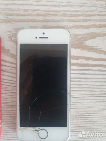 iPhone 5C, 16 ГБ