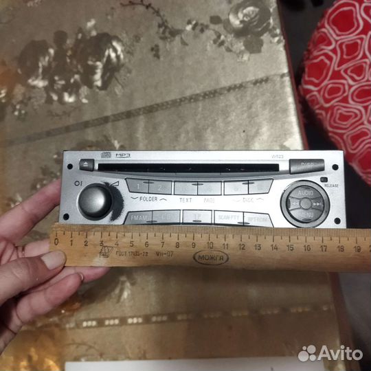 Штатная магнитола на Mitsubishi L 200