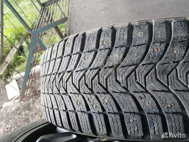 Michelin Latitude X-Ice North 3 215/55 R18