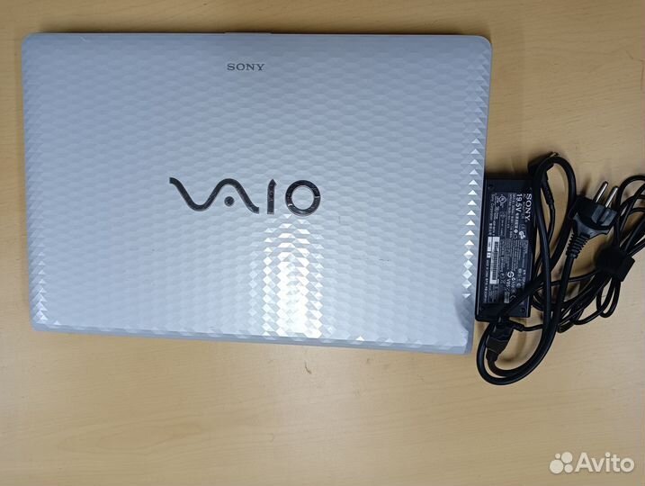 Ноутбук sony vaio i3