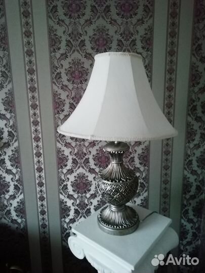 Лампа настольная