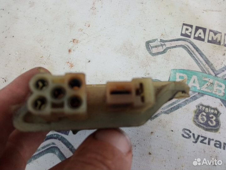 Резистор отопителя Volkswagen Passat B3