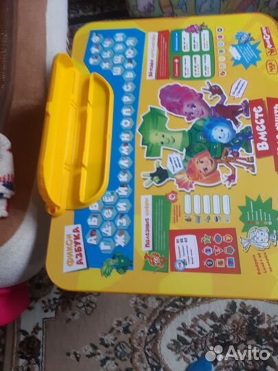 Детский стол и стул 