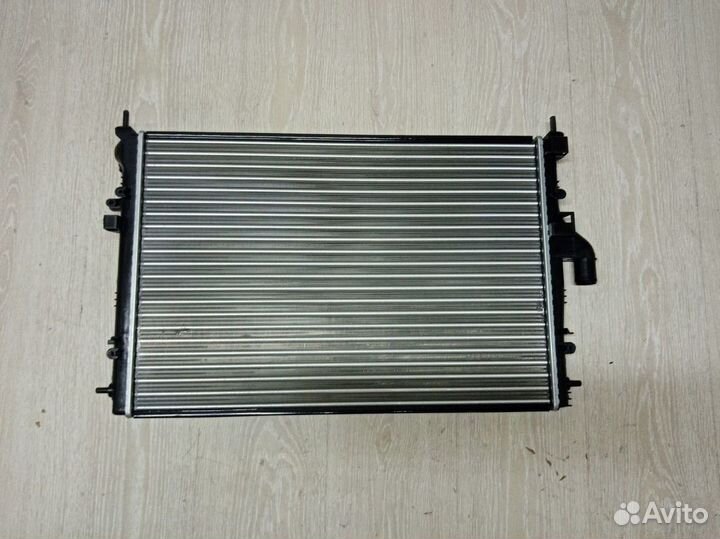 Радиатор охлаждения двигателя основной Renault san