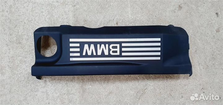 Декоративная накладка двигателя BMW E90