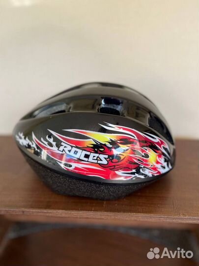 Детский шлем и полный набор защиты