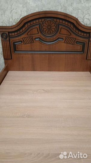 Спальный гарнитур бу