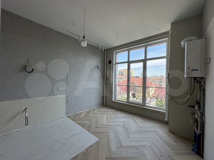 2-к. квартира, 76 м², 3/10 эт.