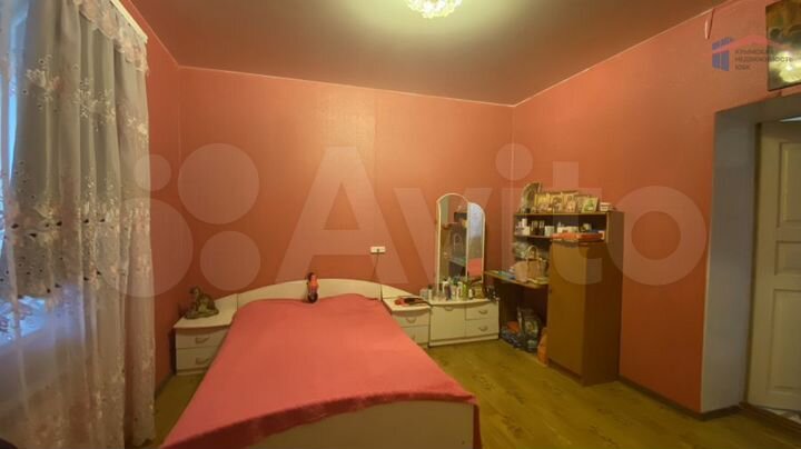 Дом 225 м² на участке 8 сот.