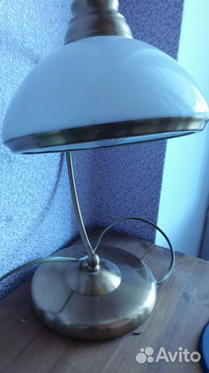 Лампа настольная классическая