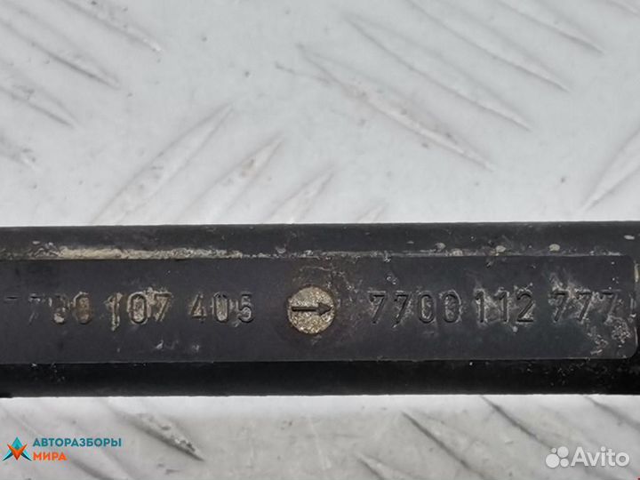 Форсунка Renault Laguna рест. 2001 8200028797