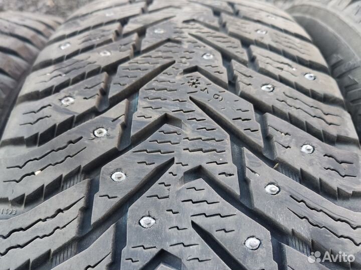 Nokian Tyres Hakkapeliitta 8 SUV 235/65 R17 108T