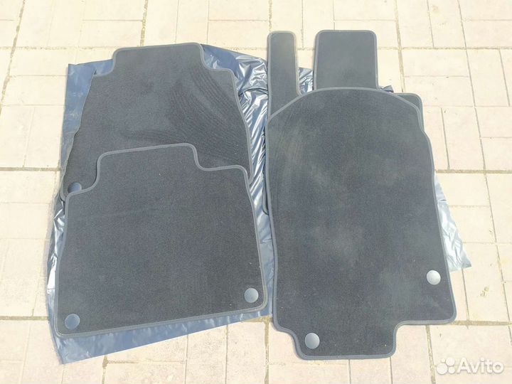 Коврики в салон авто