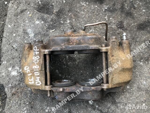 Суппорт передний правый Toyota Land Cruiser Prado