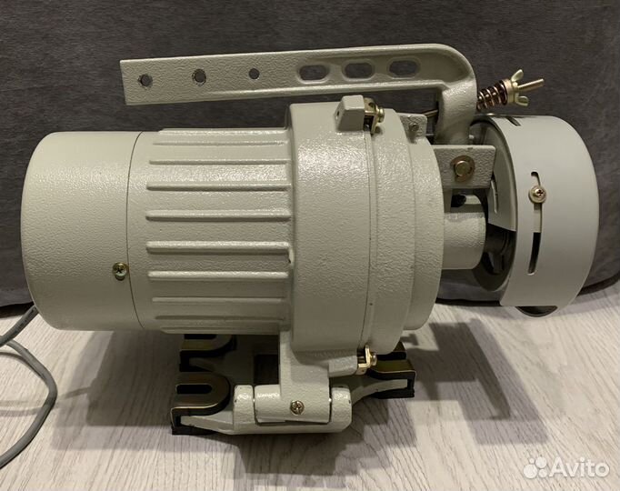 Мотор Jack DOL12h 220v для пром. швейной машины