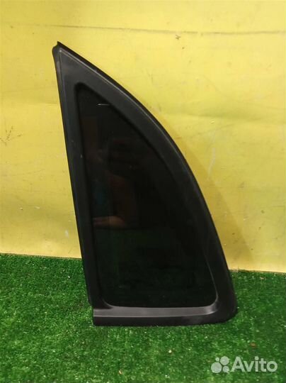 Стекло задней форточки левая Kia RIO 3 QB 2011