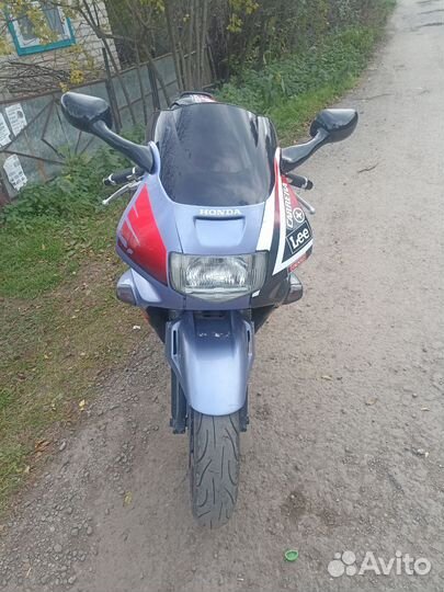 Honda cbr 600f2