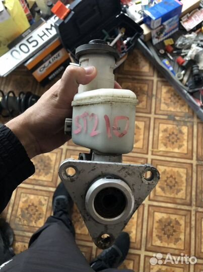 Цилиндр главный тормозной Toyota Corona Premio