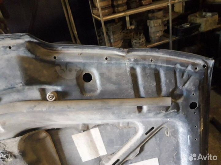 Капот Nissan Primera P10