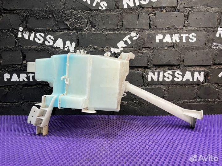 Бачок омывателя Nissan X-Trail NT31-105853 MR20DE