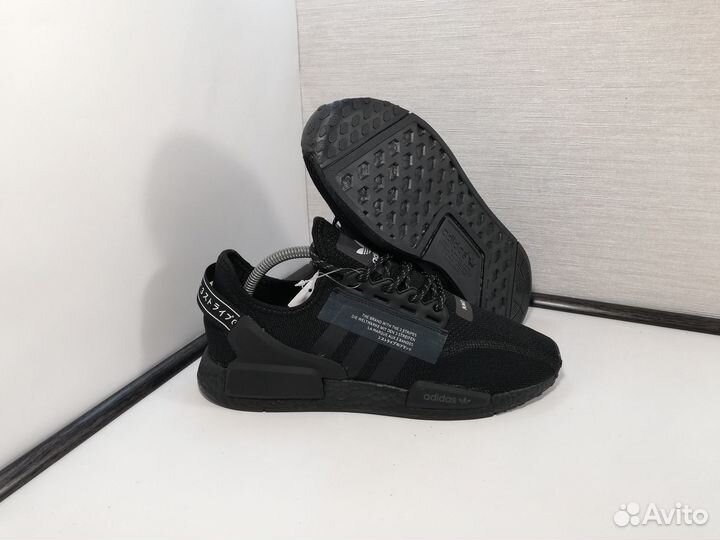 Кроссовки adidas NMD