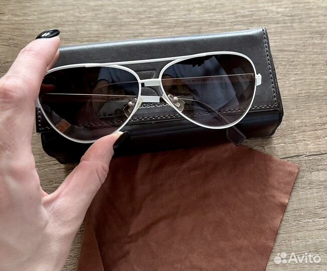 Солнцезащитные очки boss