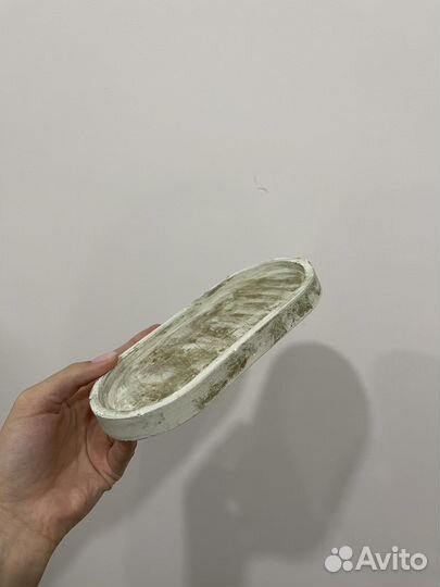 Небольшая подставка под диффузоры/украшения