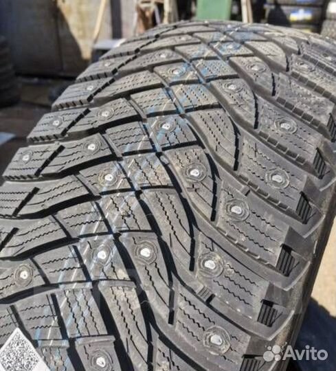 Goodyear Ultra Grip Ice Arctic 2 SUV 275/45 R21 110T