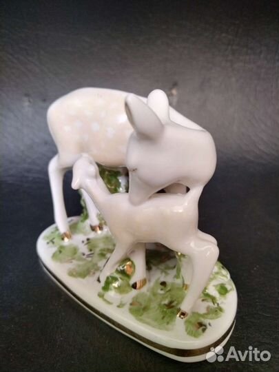 Статуэтка Олень с олененком