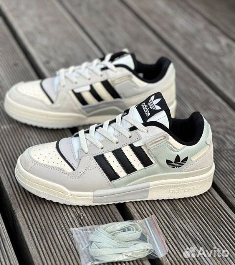 Adidas forum low 1 бело-черный разм. 43