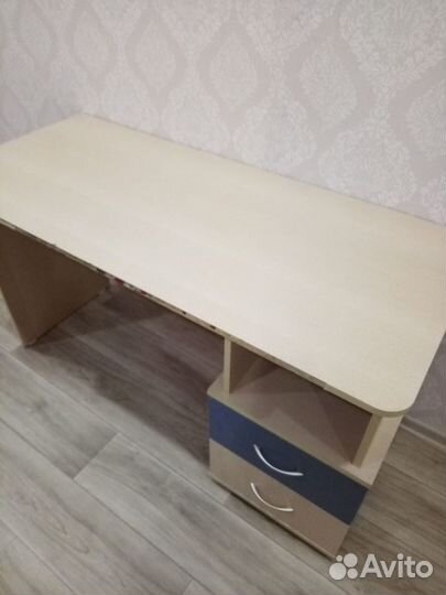 Стол