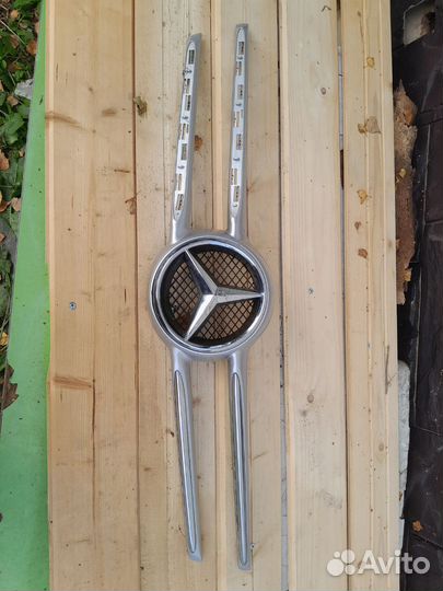 Накладка решетки радиатора Mercedes V-Class W447