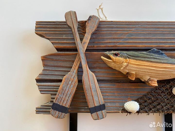 Вешалка настенная деревянная