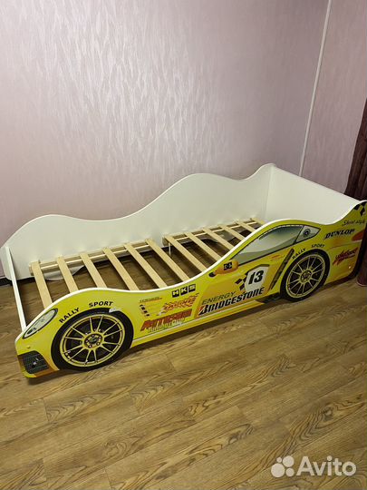 Детская кровать машинка с матрасом