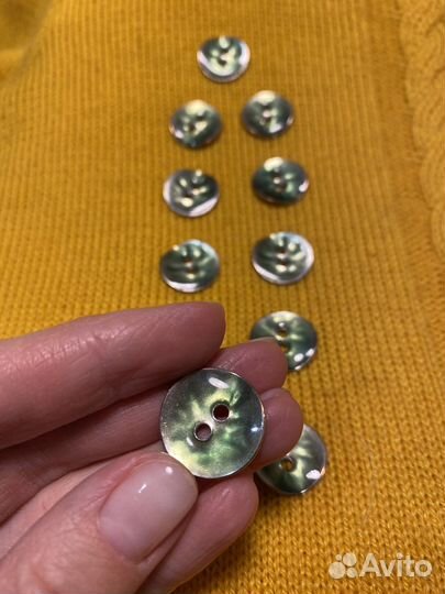 Перламутровые пуговицы