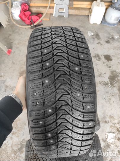 Michelin Latitude X-Ice North 3 235/45 R17 97T