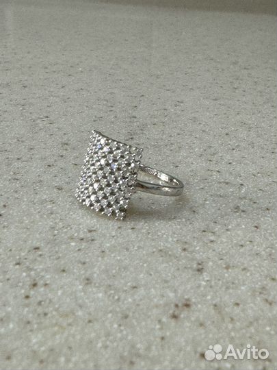 Серебряное кольцо sunligt 17