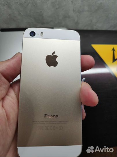 Телефон iPhone 5s