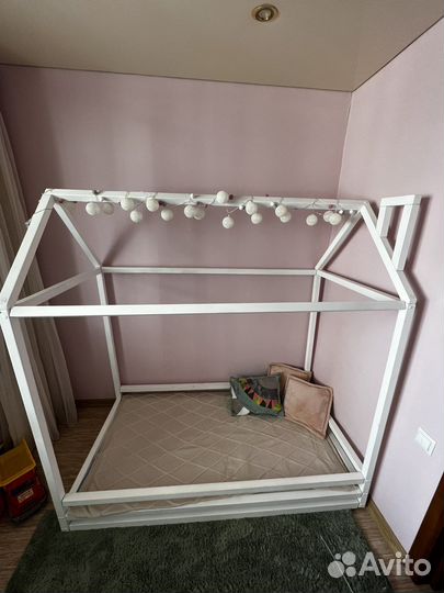 Детская кроватка домик бу