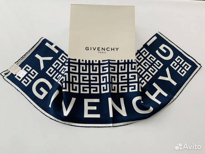 Платок из шелка Givenchy оригинал