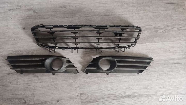 Решетка бампера skoda