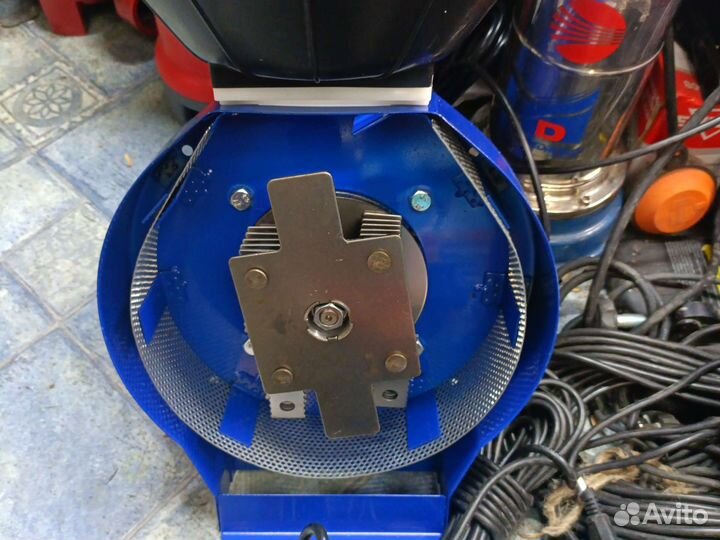 Мельница для зерна Мельник