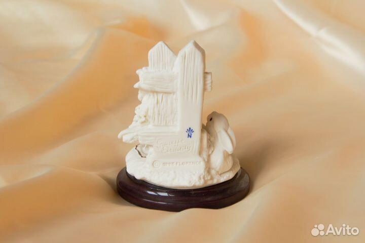 Статуэтка Армани 