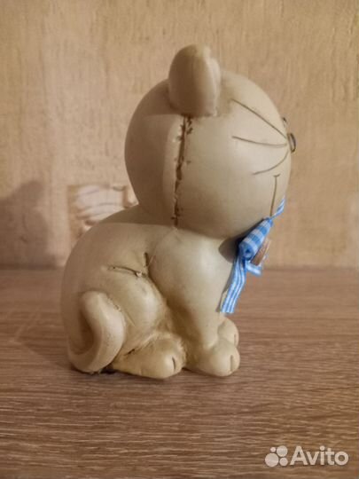 Статуэтки в ассортименте